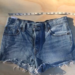 BARLEY WORN, 501 Levi Shorts